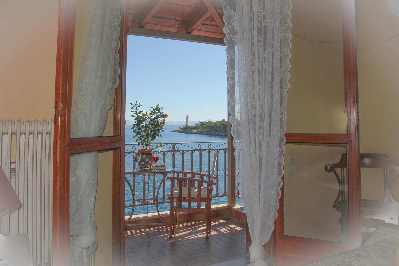 Saga Pension Gythio Exterior foto
